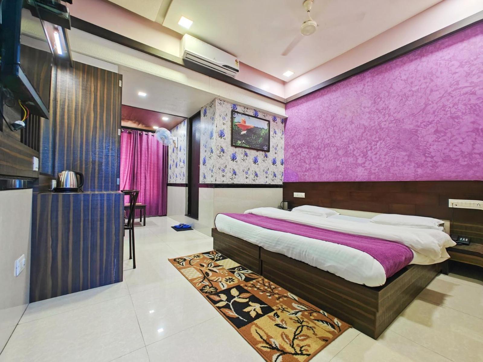 Hotel Saraswati Abu Zewnętrze zdjęcie