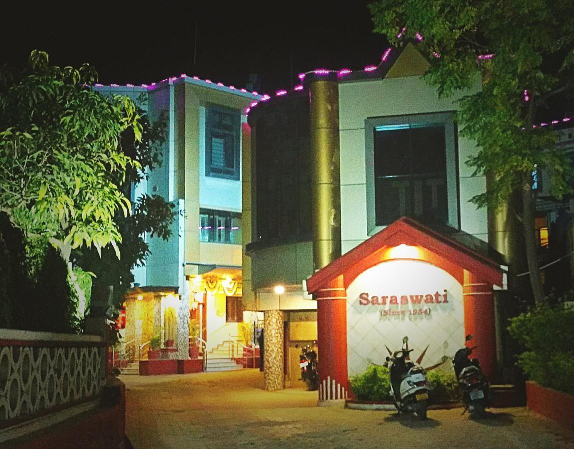 Hotel Saraswati Abu Zewnętrze zdjęcie